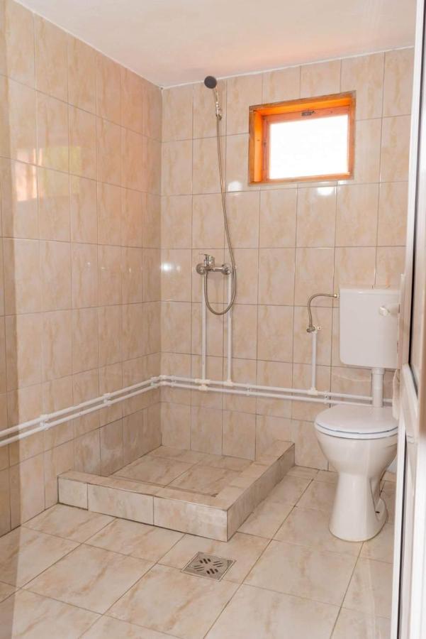 La 3 Stejari, Calimanesti Hotel Salatrucel Kültér fotó