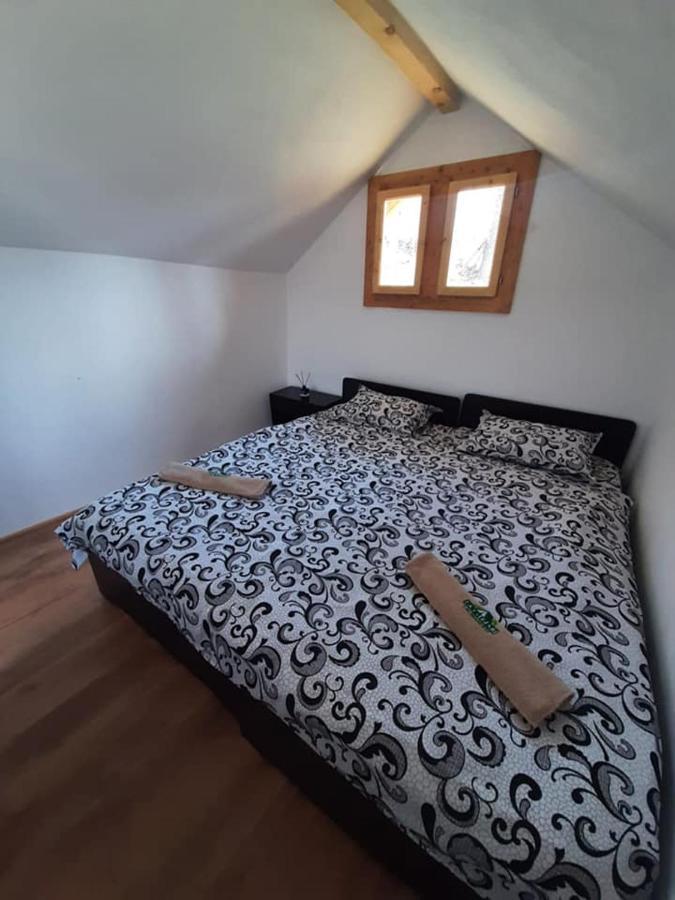 La 3 Stejari, Calimanesti Hotel Salatrucel Kültér fotó